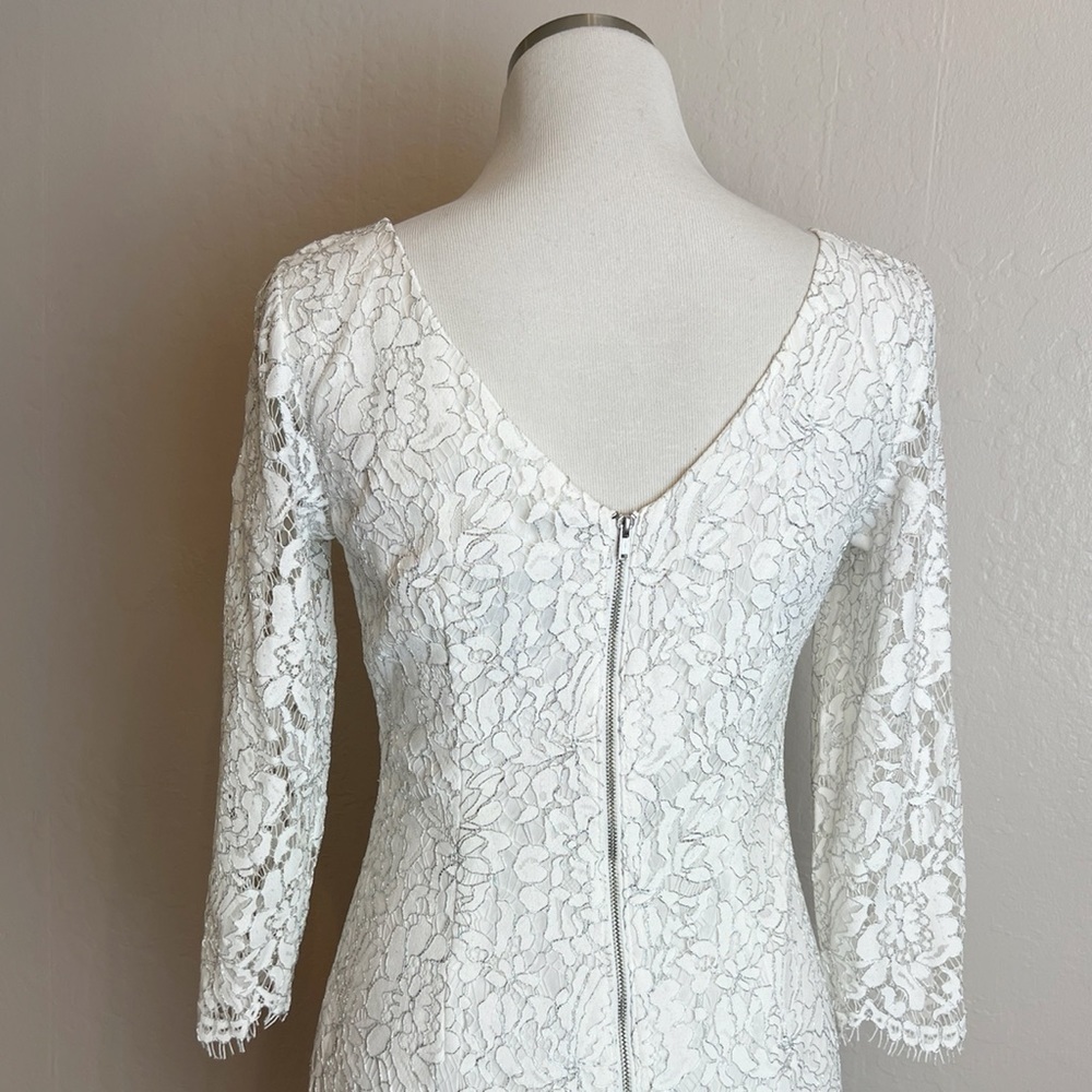 ✖️SOLD✖️•ADRIANNA PAPELL•White Formal Lace-Overlay Sheath Dress w/Metallic Sheen - Picture 8 of 15